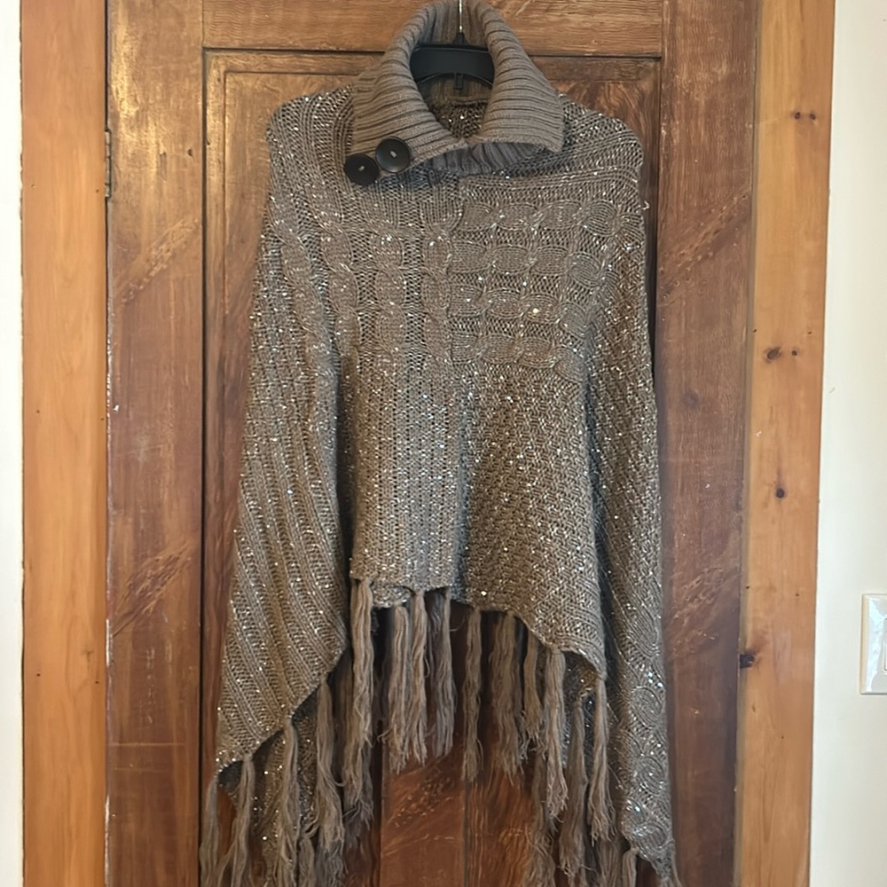 Poncho with sequins